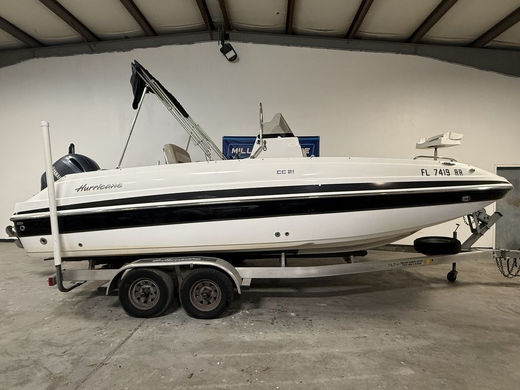 2018 Hurricane CC 21 OB - Sold Boat