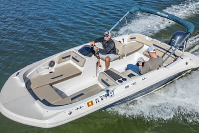 BOATZON | Hurricane Center Console SS 211 OB 2021