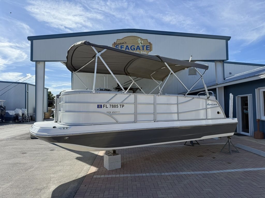 2023 Hurricane FunDeck 2260 RE OB - Sold Boat