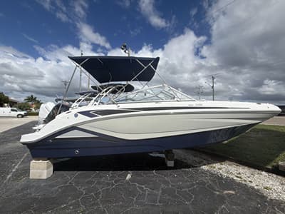 BOATZON | Hurricane SD235OB 2027