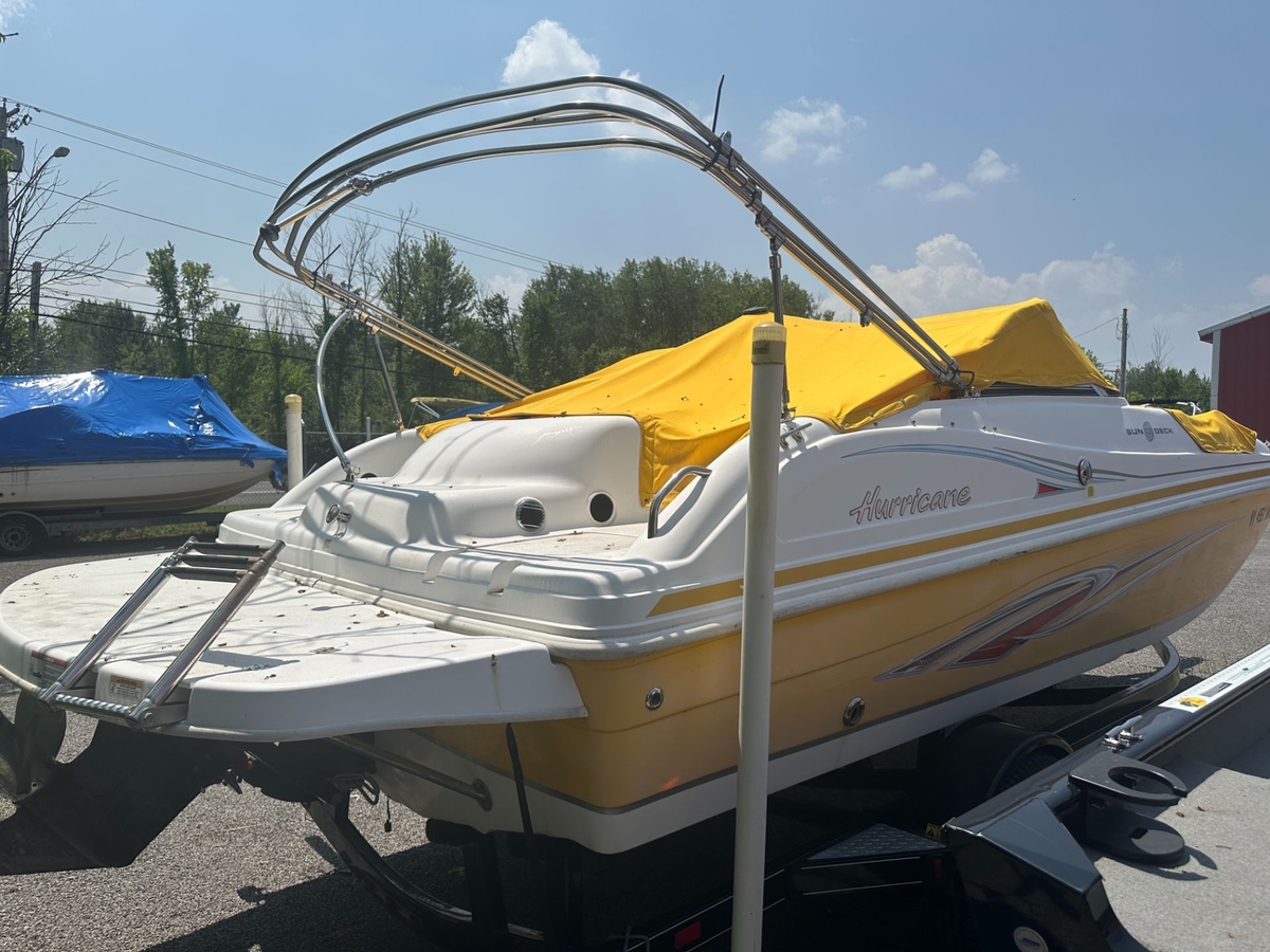 2011 Hurricane SunDeck 187 IO - Sold Boat
