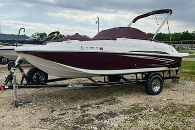 BOATZON | Hurricane SunDeck 187 IO 2021