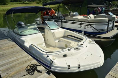 BOATZON | Hurricane SUNDECK 217 2011