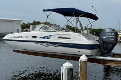 BOATZON | Hurricane SunDeck 217 OB 2005