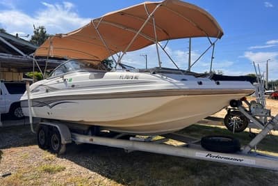 BOATZON | Hurricane SunDeck 217 OB 2006