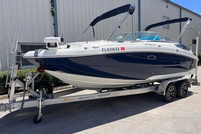 BOATZON | Hurricane SunDeck 2200 OB 2021