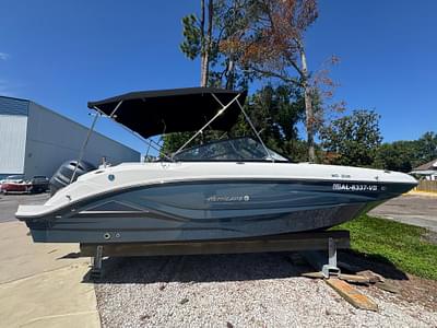 BOATZON | Hurricane SunDeck 235 OB 2023