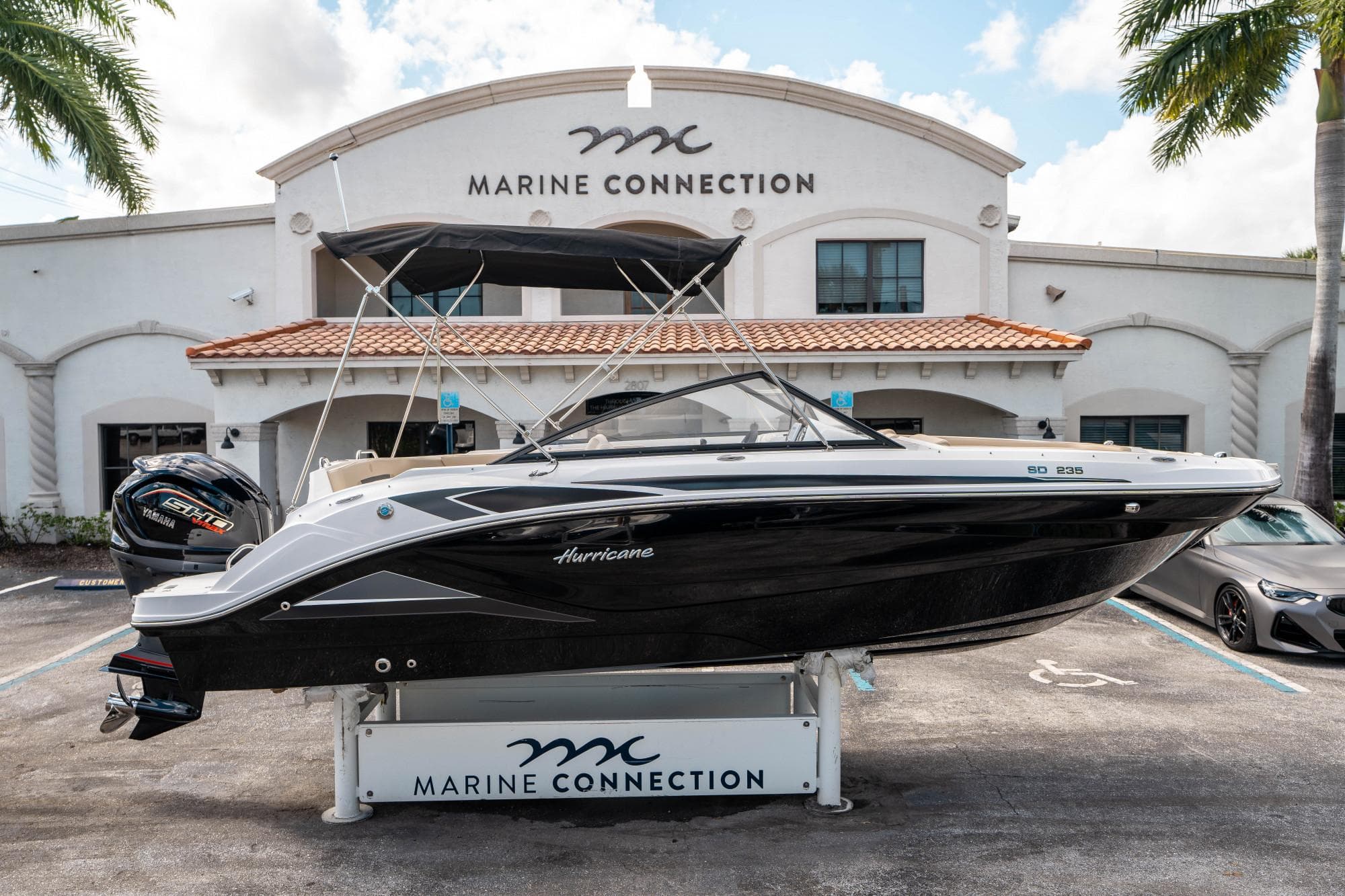 Hurricane SunDeck 235 OB 2025