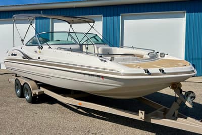 BOATZON | Hurricane SunDeck 237 OB 2001