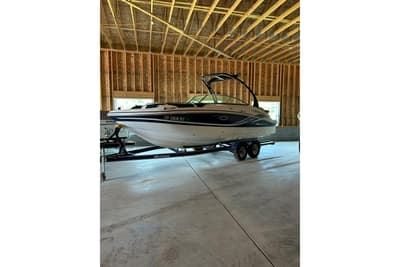 BOATZON | Hurricane SunDeck 2400 IO 2015