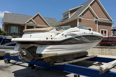 BOATZON | Hurricane SunDeck 2400 IO 2015 BOATZON | Hurricane SunDeck 2400 IO 2015