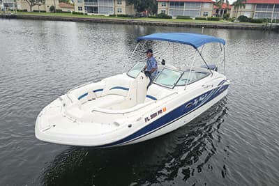 BOATZON | Hurricane SunDeck 2400 OB 2012