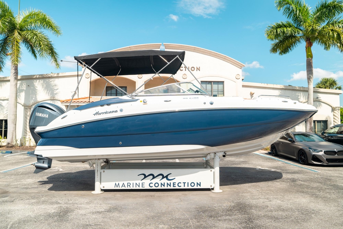 Hurricane SunDeck 2400 OB 2024