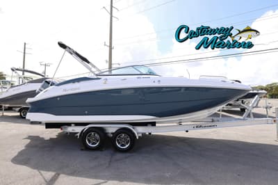 BOATZON | Hurricane SunDeck 2400 OB 2026