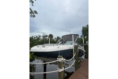 BOATZON | Hurricane SunDeck 2486 OB 2022