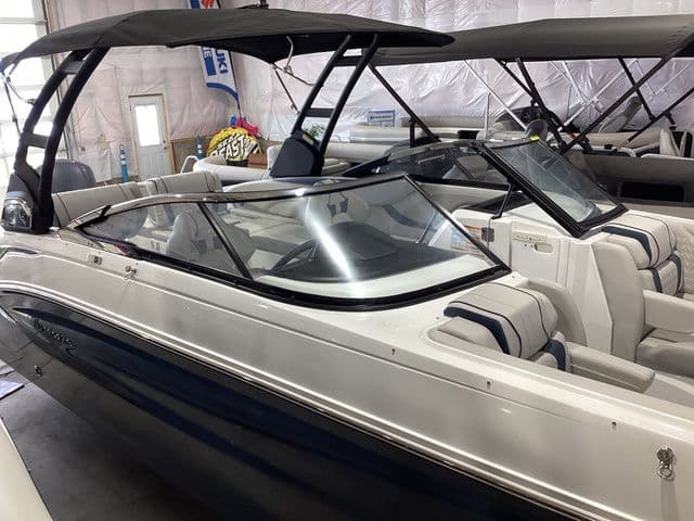Hurricane SunDeck 2600 OB 2024