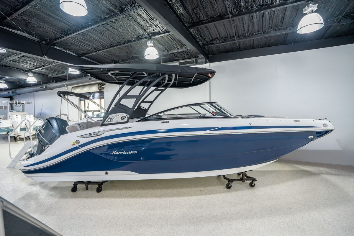 2026 Hurricane SunDeck 2600 OB - Sold Boat