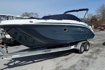 BOATZON | Hurricane SunDeck 2600 OB 2026
