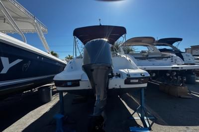 BOATZON | Hurricane SunDeck 2690 OB 2019