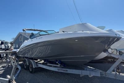 BOATZON | Hurricane SunDeck 2690 OB 2026