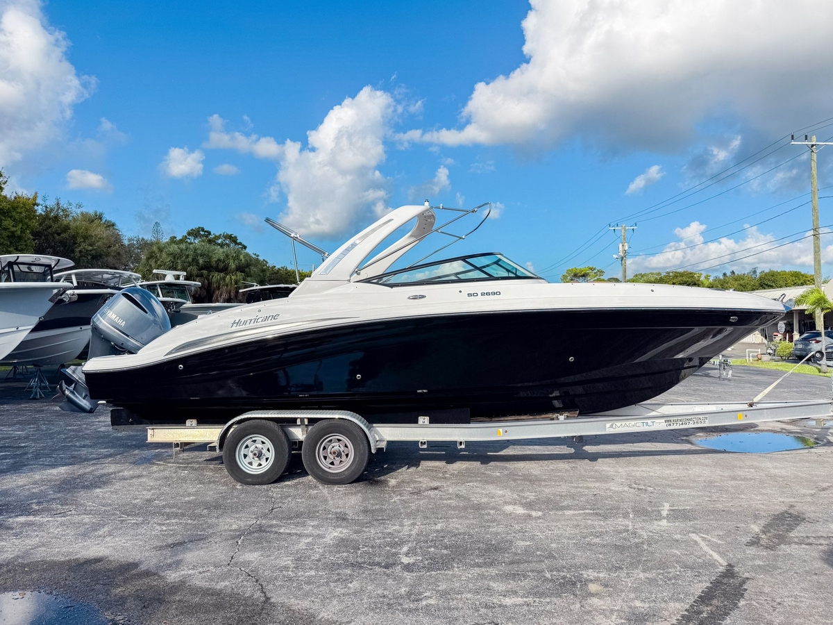 2026 Hurricane SunDeck 2690 OB - Sold Boat