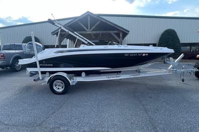 BOATZON | Hurricane SunDeck Sport 185 OB 2023