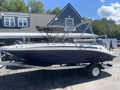 BOATZON | Hurricane SunDeck Sport 185 OB 2026