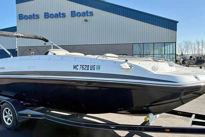 BOATZON | Hurricane SunDeck Sport 188 IO 2018