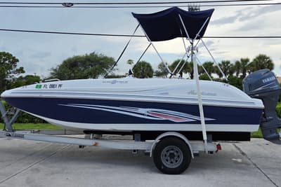 BOATZON | Hurricane SunDeck Sport 188 OB 2011