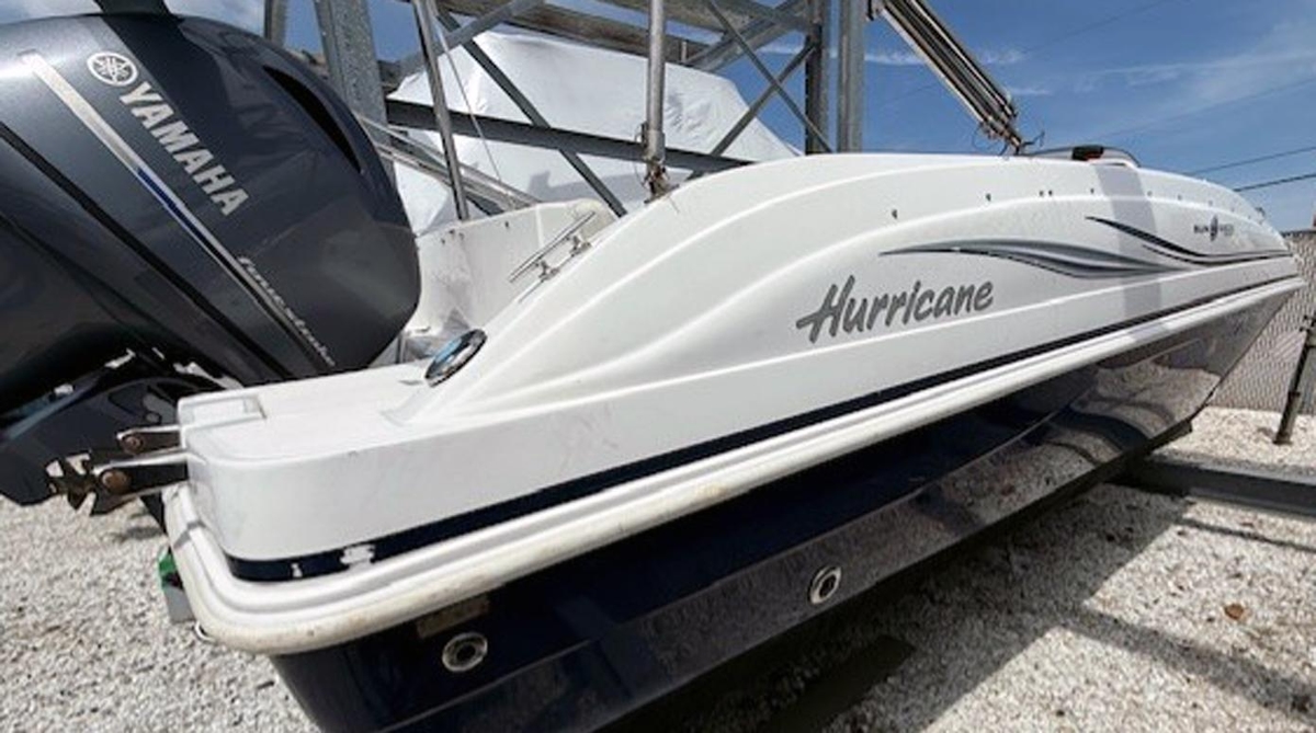 2015 Hurricane SunDeck Sport 188 OB - Sold Boat