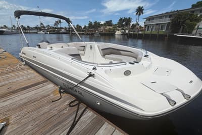 BOATZON | Hurricane SunDeck Sport 188 OB 2017
