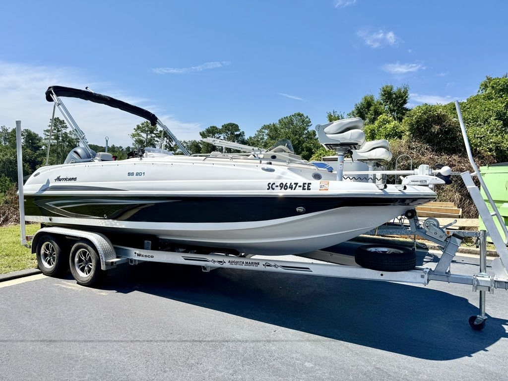 2023 Hurricane SunDeck Sport 201 OB - Sold Boat