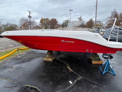 BOATZON | Hurricane SunDeck Sport 205 OB 2022