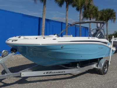 BOATZON | Hurricane SunDeck Sport 205 OB 2026