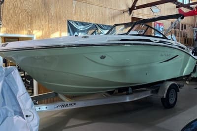 BOATZON | Hurricane SunDeck Sport 2050 OB 2026