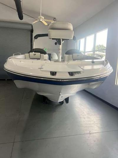 BOATZON | Hurricane Sundeck Sport 218 OB 2024