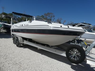 BOATZON | Hurricane SunDeck Sport SS 231 OB 2013 BOATZON | Hurricane SunDeck Sport SS 231 OB 2013