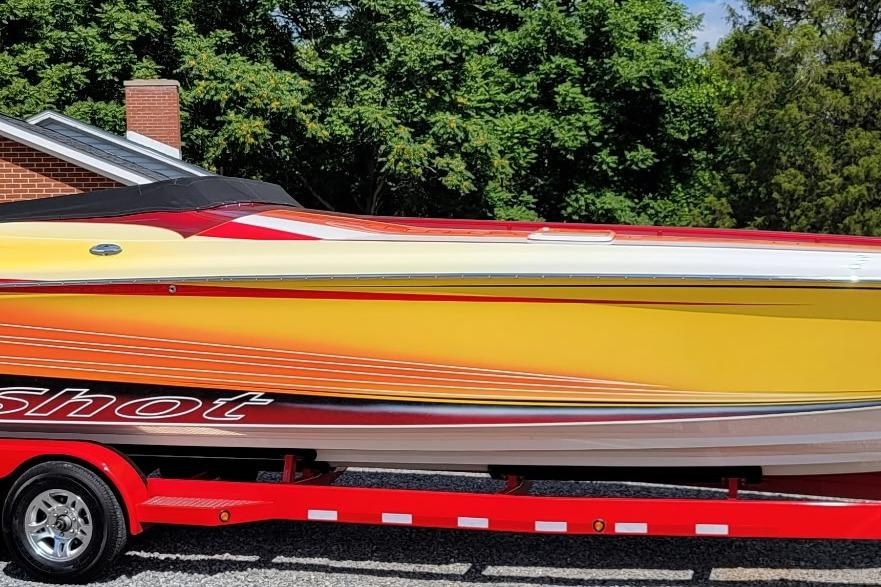 2004 Hustler 388 SLINGSHOT - Sold Boat