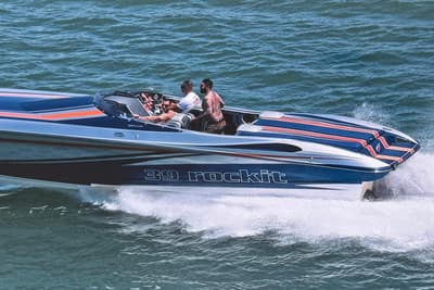 BOATZON | Hustler 39 Rockit 2015