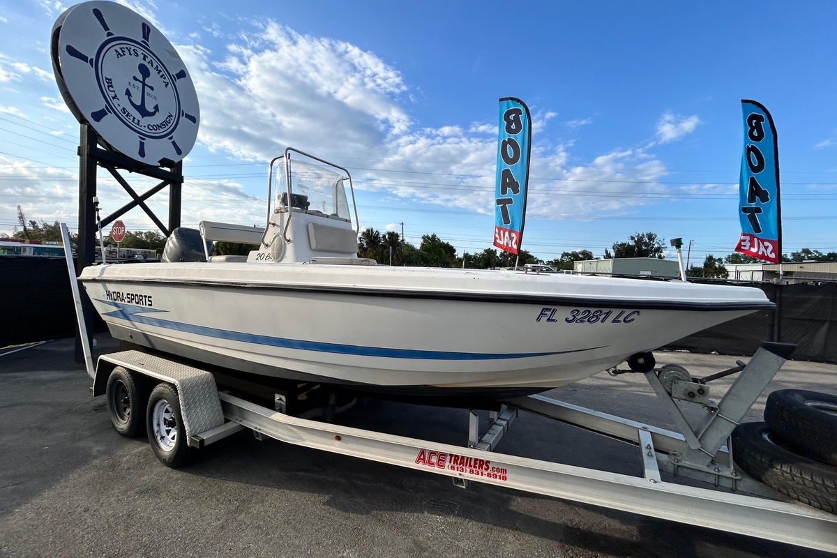 1999 Hydra-Sports 2000 CC - Sold Boat