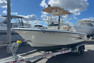 BOATZON | Hydra-Sports 212 CC 2005