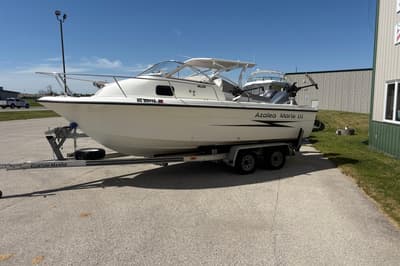 BOATZON | Hydra-Sports 212 WA 2002