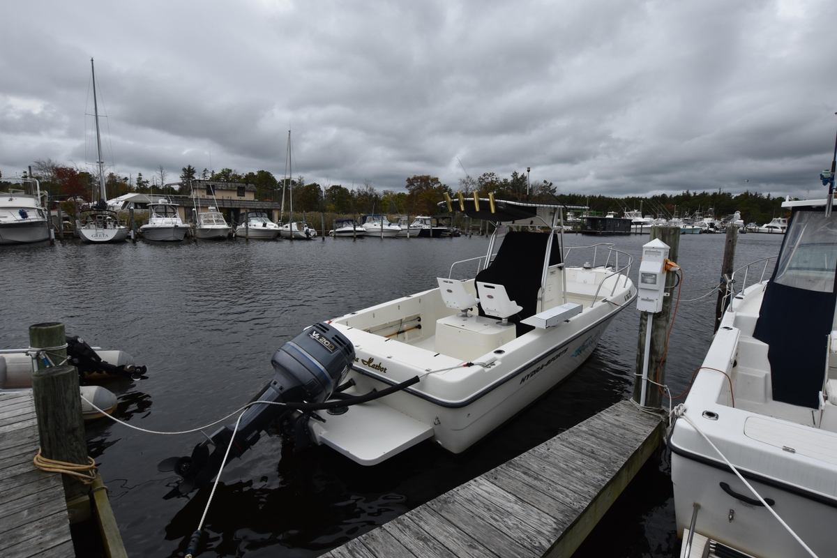 2005 Hydra-Sports 230 CC - Sold Boat