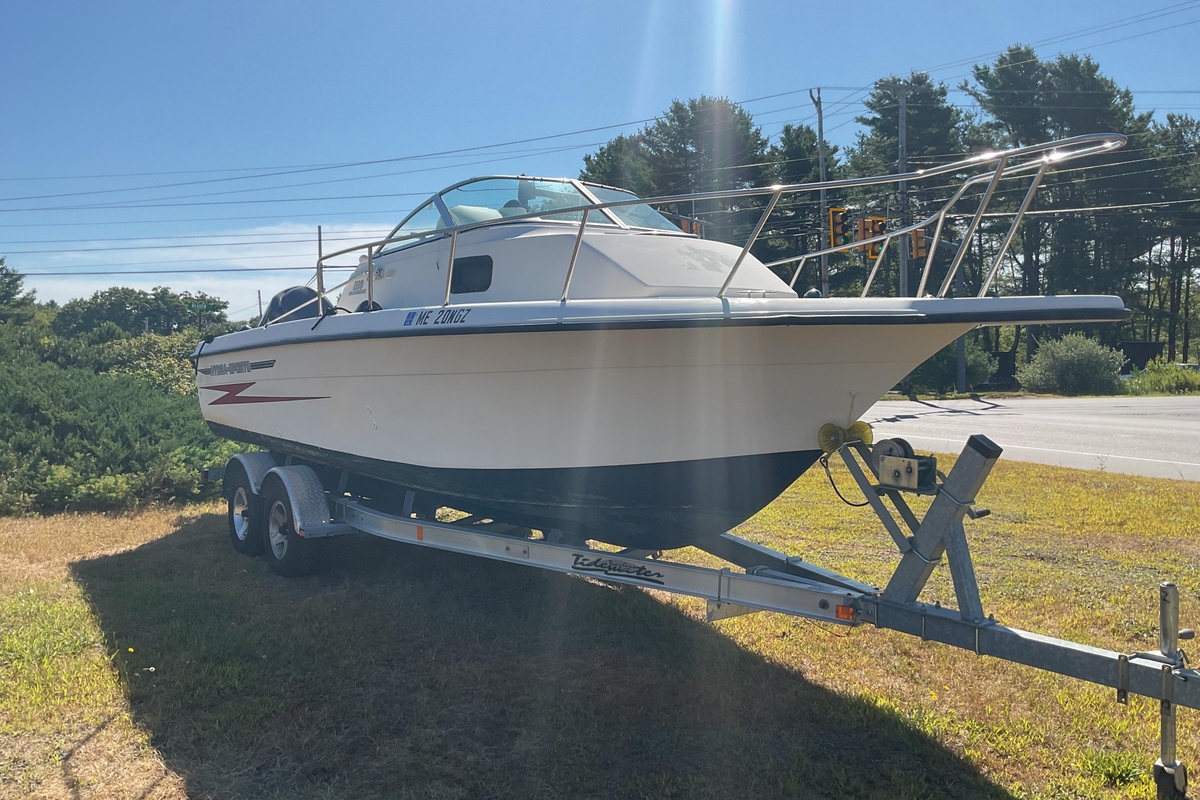 1999 Hydra-Sports 230 SEA HOURSE WA - Sold Boat