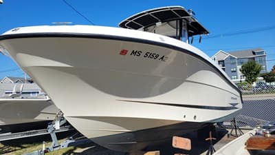 BOATZON | Hydra-Sports 2500 CC Vector 2005