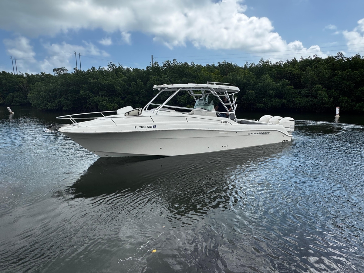 Hydra-Sports 3300 VX 2005