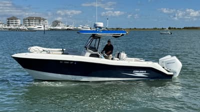 BOATZON | Hydra-Sports Vector 2596 CC 2000