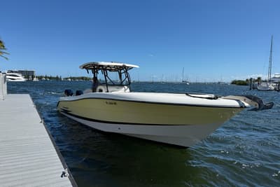 BOATZON | Hydra-Sports Vector 3300 CC 2003