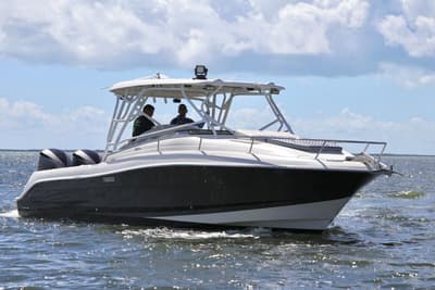 BOATZON | Hydra-Sports Vector 3300 CC 2006