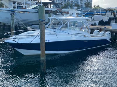 BOATZON | Hydra-Sports Vector 3300 VX 2006